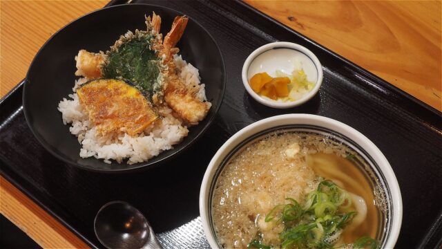 饂飩屋康平衛 – 天丼セット